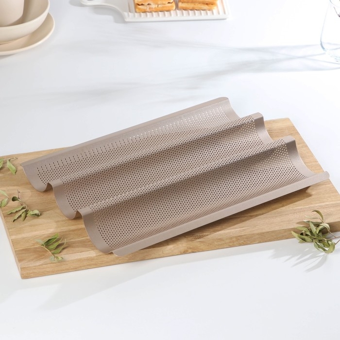 Форма для выпечки багетов Gold перфорированная, 38,5&times;28,5&times;3,5 см, антипригарное покрытие, цвет золотой