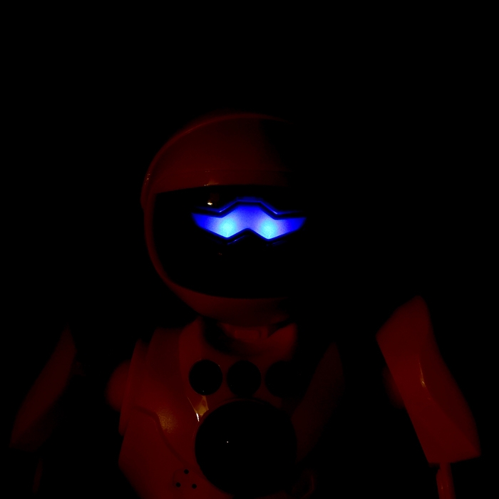 Робот радиоуправляемый &laquo;Кибер Бот&raquo;, световые и звуковые эффекты, цвет жёлтый