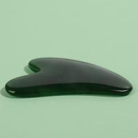 Массажёр гуаша &laquo;Сердце&raquo;, 8,5 &times; 5,5 см, цвет зелёный