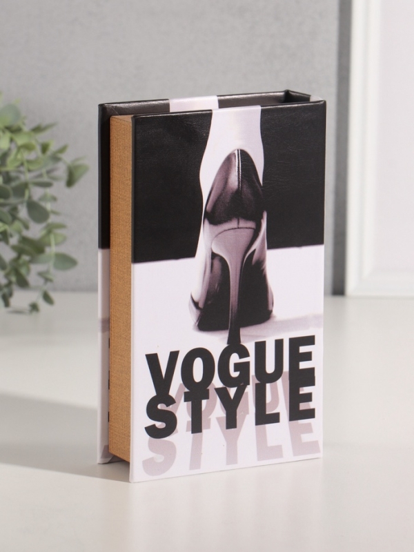 Сейф-книга дерево кожзам "Чёрная туфелька" 21х13х5 см