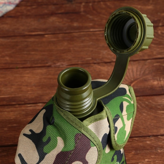 Фляга &laquo;Командор&raquo;, пластик 1 л, камуфляж зеленый