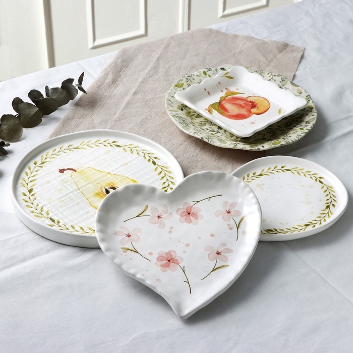 Тарелка керамическая &laquo;Летний день&raquo;, 19 х 18 см, цвет белый