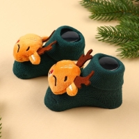 Подарочный набор новогодний: браслетики - погремушки и носочки - погремушки на ножки &laquo;Оленята&raquo;, цвет зеленый, Крошка Я