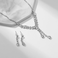 Набор 2 предмета; серьги, колье &laquo;Легкий флирт&raquo; дождик, белый в серебре, 40 см