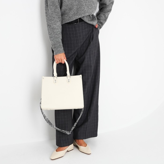 Сумка женская тоут на молнии, цвет белый