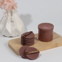 Спонжи для макияжа &laquo;MILK TEA&raquo;, набор - 7 шт, d = 5,5 см, с держателем, в футляре, цвет коричневый