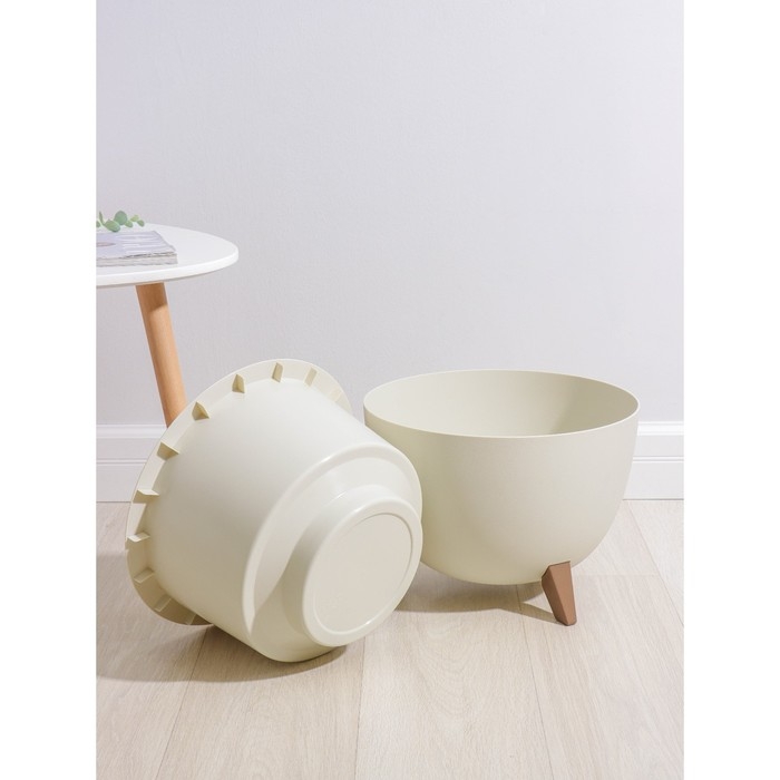 Кашпо на ножках &laquo;Флориан&raquo;, 15,5 л (объём внутренней вставки 12 л), d=35 см, h=25,5 см, цвет белый ротанг