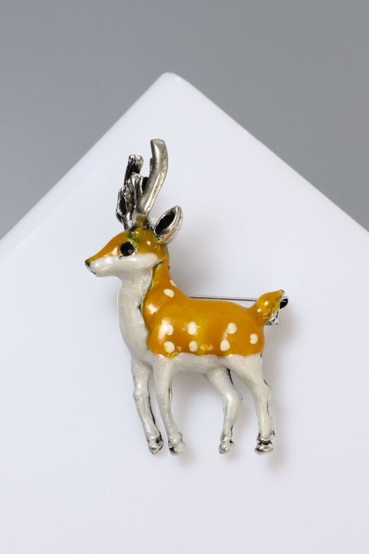 Брошь &laquo;Оленёнок&raquo;, цвет бело-коричневый в чернёном серебре