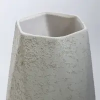 Ваза керамика настольная "Бэрри" грани, h=18,5х11. d=7,5 см, белый