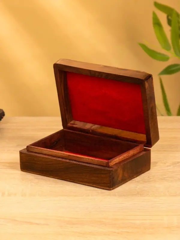 Шкатулка резная "Ом" 18х13х6 см, дерево шишам