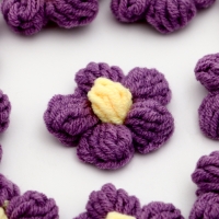 Цветок вязаный, набор 10 шт., размер 1 шт., 4 &times; 1,5 см, цвет фиолетовый
