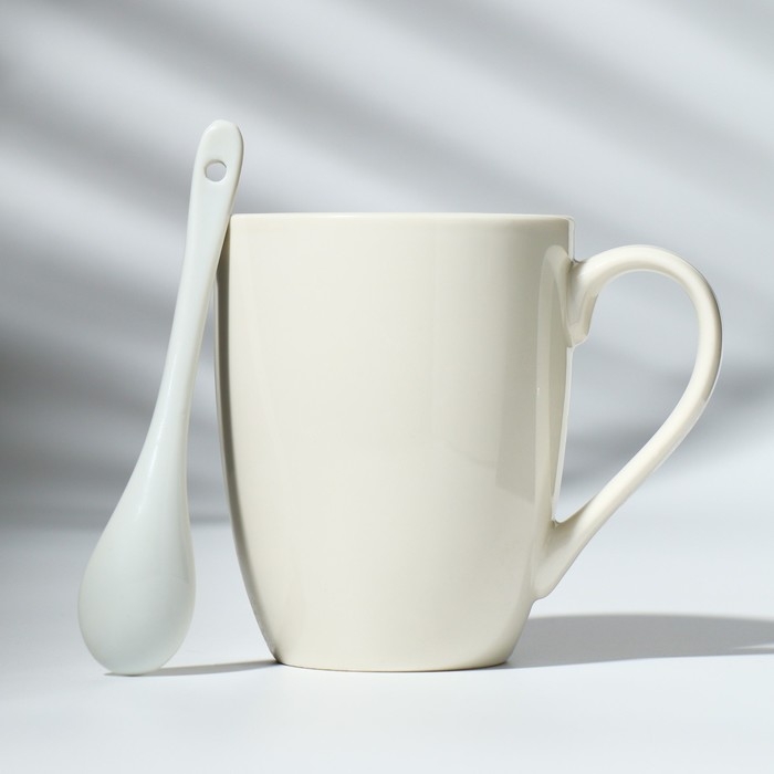 Кружка керамическая с ложкой &laquo;Бабушка&raquo;, 310 мл, цвет белый