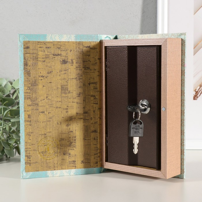 Сейф дерево книга шёлк "Мисс очарование" 21х13х5 см