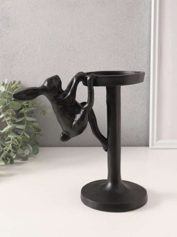 Подсвечник полистоун на 1 свечу "Мартовский заяц" чёрный 20х10,5х19,5 см