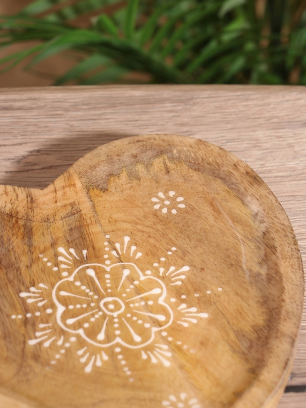 Блюдо в форме сердца &laquo;Пряник&raquo;, дерево манго, 20.5&times;20&times;2.3 см