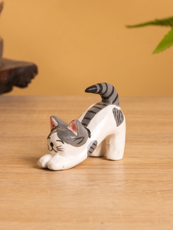 Сувенир &laquo;Потягивающийся Кот&raquo;, 2.5&times;5&times;6 см, дерево, чёрно-белый