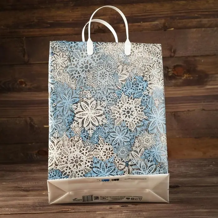 Пакет &laquo;Кружевные снежинки&raquo;, мягкий пластик, 40&times;30 см, 140 мкм