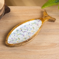 Блюдо в форме рыбки "Оттенки сирень" дерево манго 32х11,5х2 см