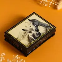 Шкатулка &laquo;Пара белых лошадей&raquo;, 10&times;14 см, лаковая миниатюра