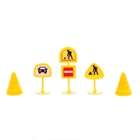 Парковка &laquo;Полицейский участок&raquo;, 1 машинка, 8 дорожных знаков, 31 деталь