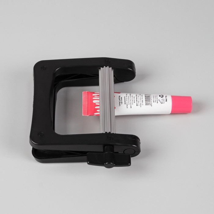 Выжиматель тюбика для краски, 10,5 &times; 12 см, цвет чёрный