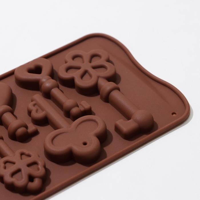Форма для кондитерских украшений Доляна &laquo;Ключики&raquo;, силикон, 21&times;10,5&times;1,5 см, 8 ячеек, цвет коричневый