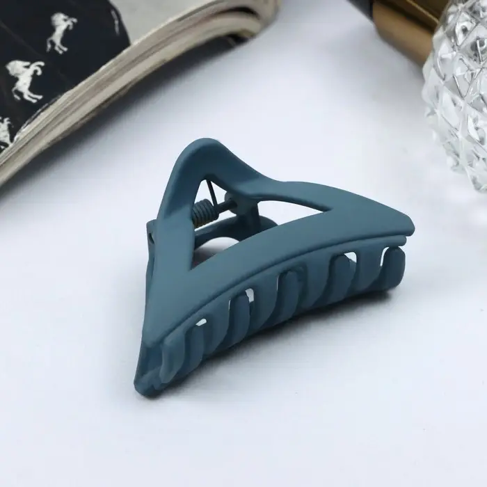 Краб для волос "Леона" уголок классика матовый, 5 см, микс