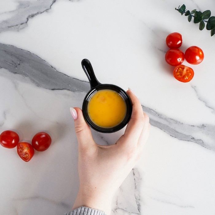 Соусник керамический с ручкой Доляна &laquo;Классика&raquo;, 30 мл, 10&times;6 см, цвет чёрный