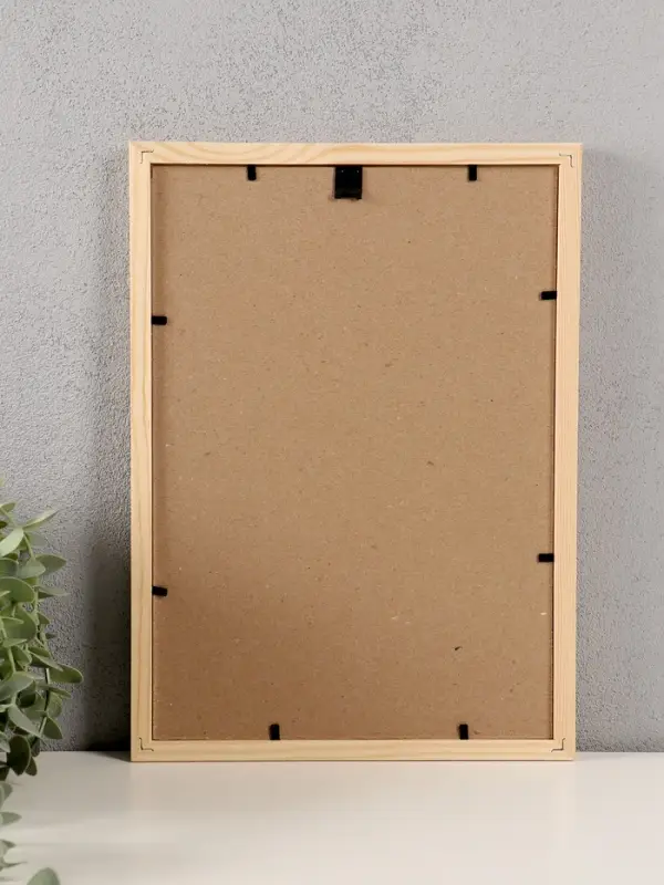 Фоторамка дерево 21х30 см, белое дерево №1  (пластиковый экран)