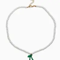 Кулон на жемчужной нитке "Вишня", цветной