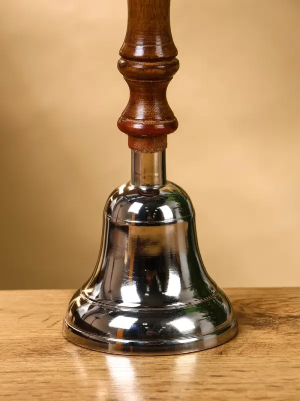 Колокольчик "Серебряный звон" алюминий, с деревянной ручкой 8х8х24 см