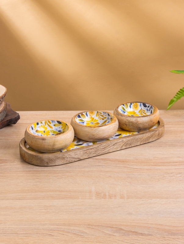 Набор розеток на подносе "Желтые и синие цветы" (3 шт) дерево манго 33,5х13х6,5 см