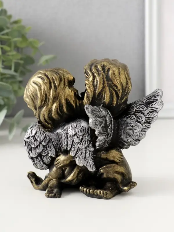 Фигура "Ангелы целуются" 10.5х11х8 см