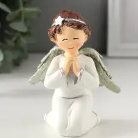 Сувенир полистоун "Ангелочек в бежевом, ободок в волосах со звездой" 9х7,5х8 см
