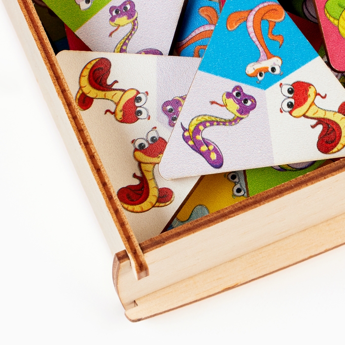 Настольная игра, тримино "Цветные змейки. Время игры", 56 костяшек