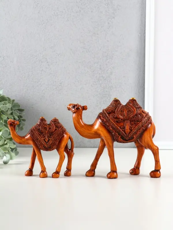 Сувенир полистоун "Двугорбые верблюды" под дерево набор 2 шт 14х4,5х12,5 16,5х5,5х14,5 см