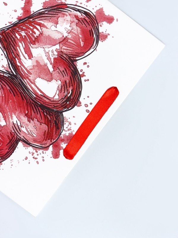 Пакет подарочный ламинированный вертикальный &laquo;Любовь&raquo;, M 26 &times; 32 &times; 12 см