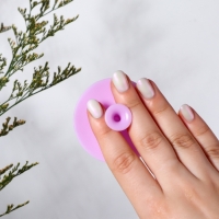 Щётка для умывания &laquo;Круг&raquo;, на присоске, d = 5,5 см, цвет сиреневый