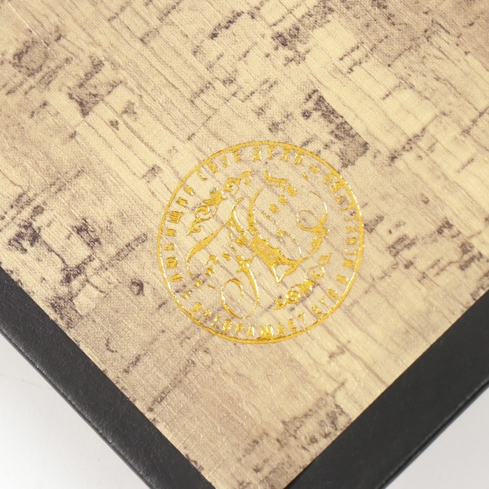 Сейф-книга дерево кожзам "Город в ночных огнях. Золото" 27х18х7 см