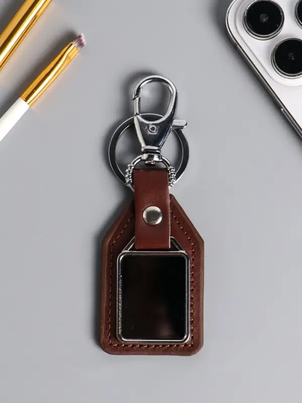Брелок под нанесение кожзам, металл "Бейдж" размер окна 3,2х2,5 см, коричневый 11х4х0,7 см   1090438