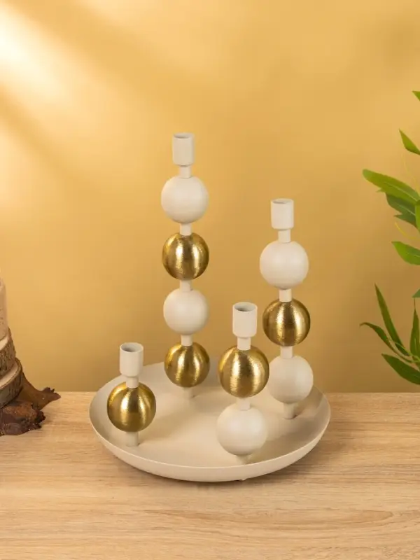 4 подсвечника на тарелке со сферами, фисташковый 25,5х22,5х32 см