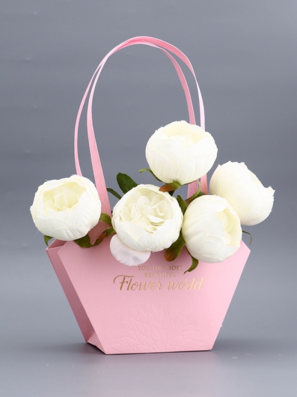 Сумка для цветов тиснение розовая, "Самой прекрасной", влагостойкая, 23х15х9 см