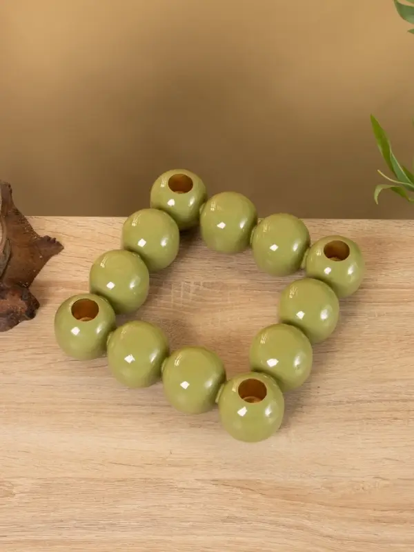 Подсвечник на 4 свечи &laquo;Бусы&raquo;, с 12 сферами, 20.5&times;20.5&times;5.5 см, авокадо