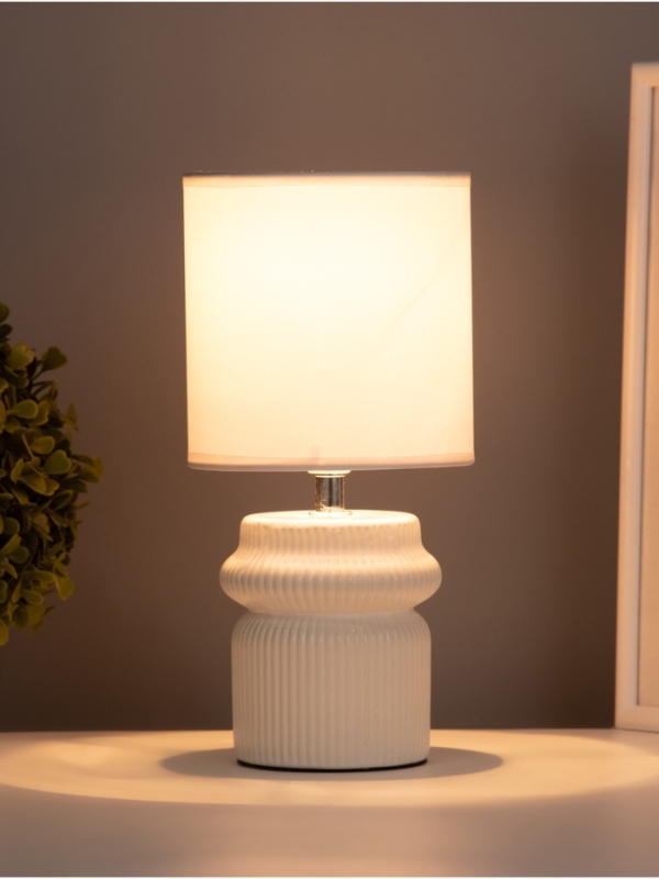 Лампа настольная "Афина" 1х40Вт Е14 белый 13х13х26см МОДЕЛЬ: