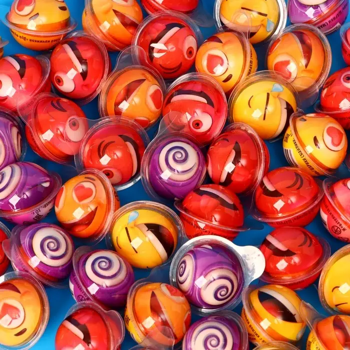 Жевательная резинка с кислой начинкой &laquo;Дуй пузырь! ШАРИКИ СМАЙЛИКИ&raquo;, 10 г