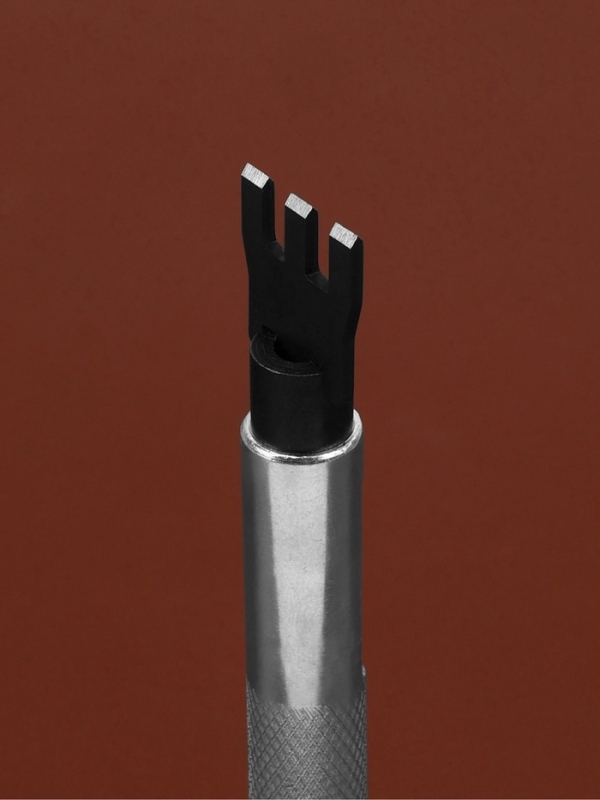 Набор пробойников для кожи, 7 предметов: сменные насадки 6 шт., основа 1 шт.