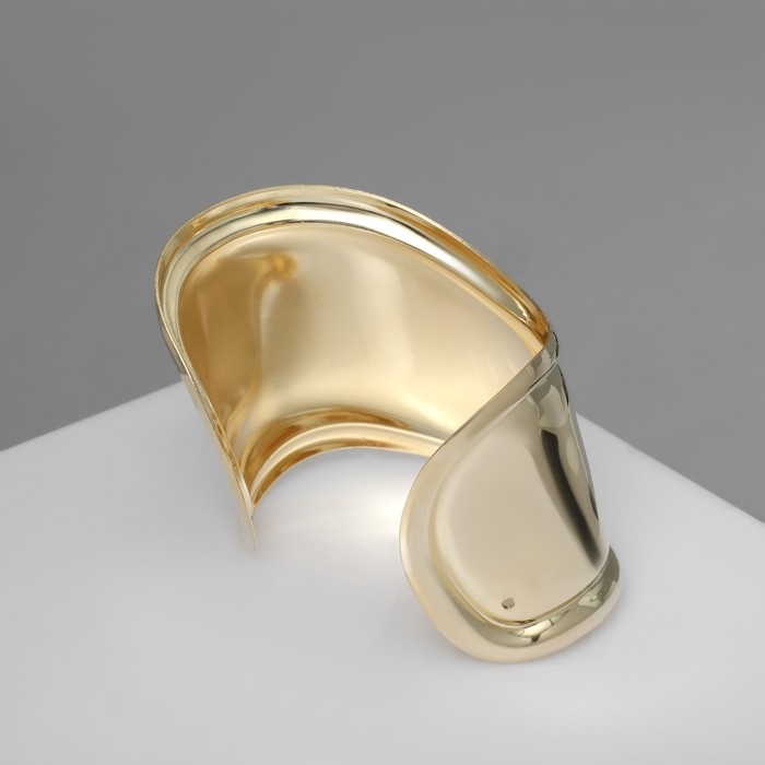 Браслет металл &laquo;Манжета&raquo; изгиб с полосой, цвет золото