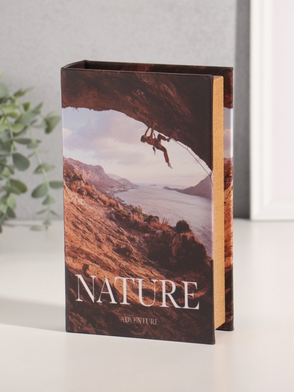 Сейф-книга дерево кожзам "Приключения и путешествия" 21х13х5 см