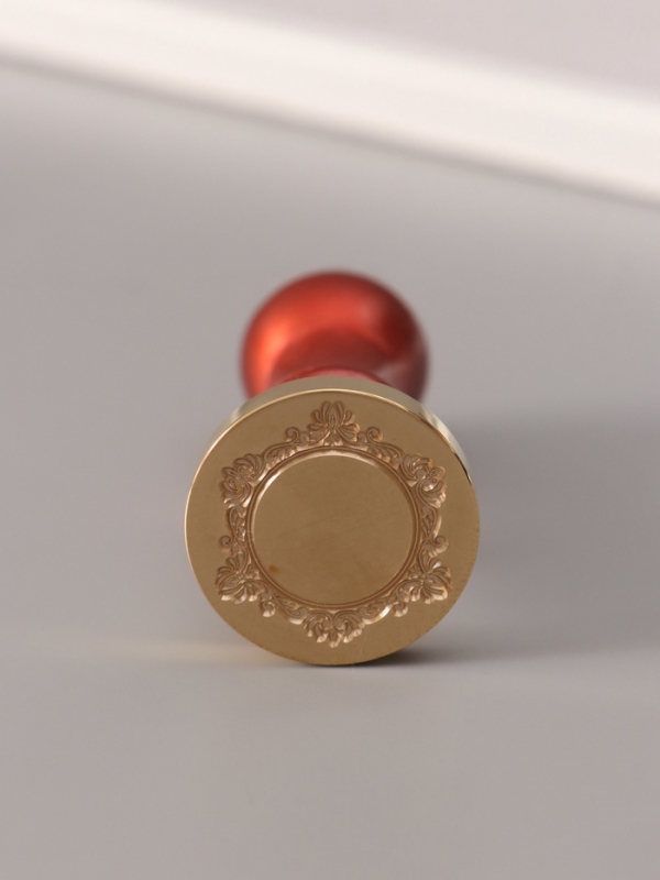 Печать для сургуча с пластиковой ручкой "Ажурная рамка. Круг" 6,3х3х3 см