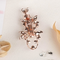 Брошь &laquo;Жемчужная ветвь&raquo; с росой, цвет бело-фиолетовый в розовом золоте